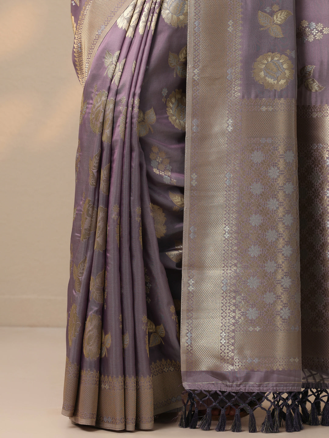  Lavender Woven Design Banarasi Silk Blend Saree With Unstitched Blouse Piece 