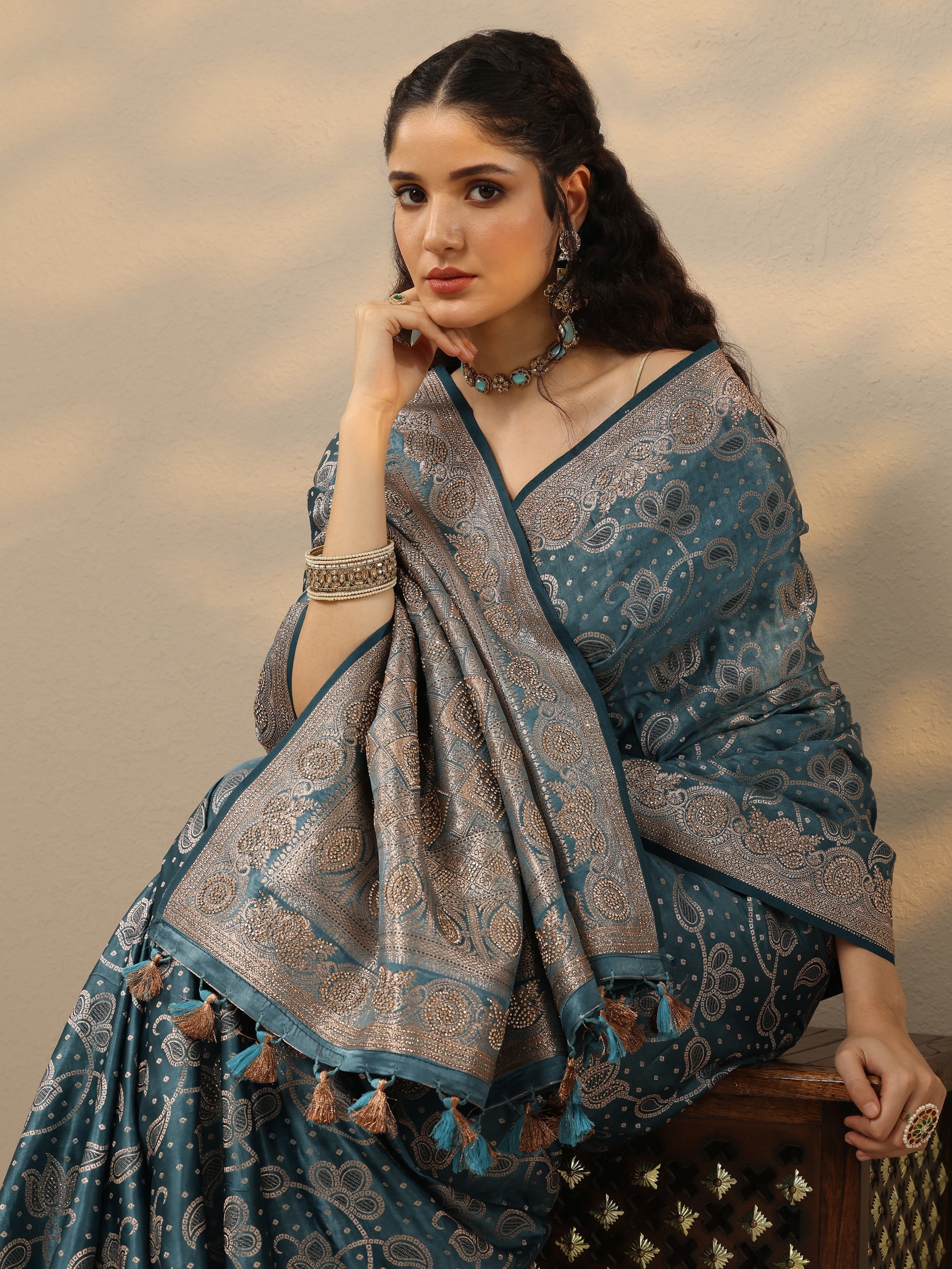 libas Blue Woven Design Silk Blend Saree With Unstitched Blouse Piece-picture-30
