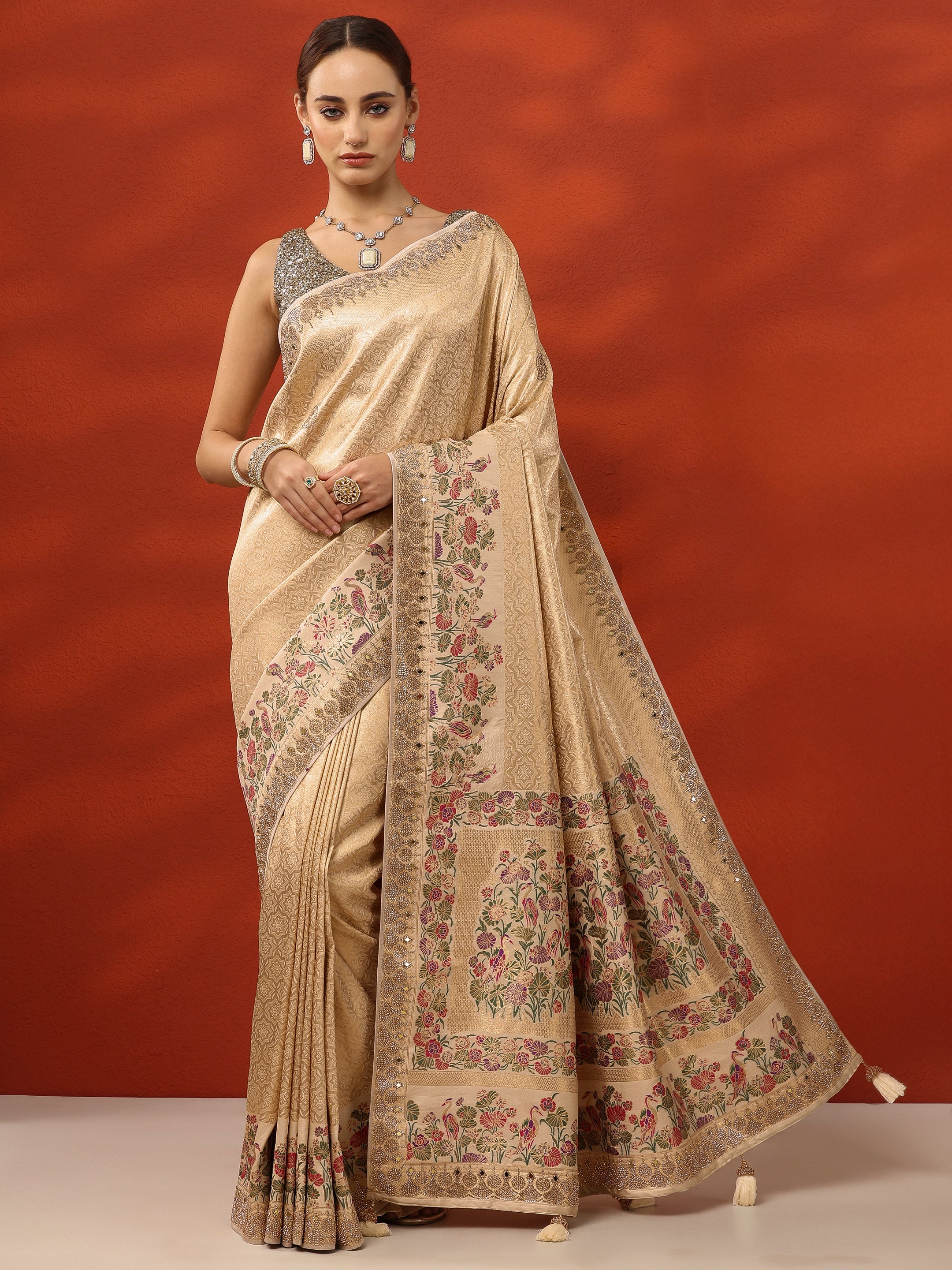 libas Gold Woven Design Banarasi Silk Blend Saree With Unstitched Blouse Piece-picture-22
