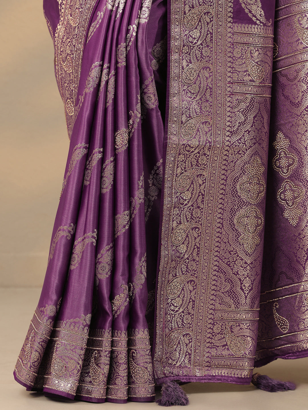  Purple Embellished Banarasi Silk Blend Saree With Unstitched Blouse Piece 