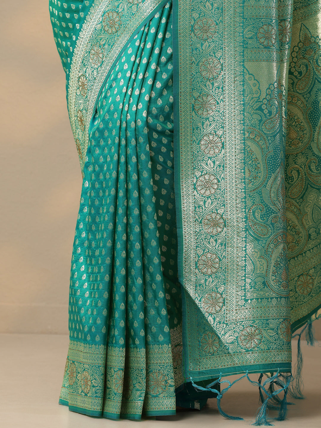  Green Embellished Banarasi Silk Blend Saree With Unstitched Blouse Piece 