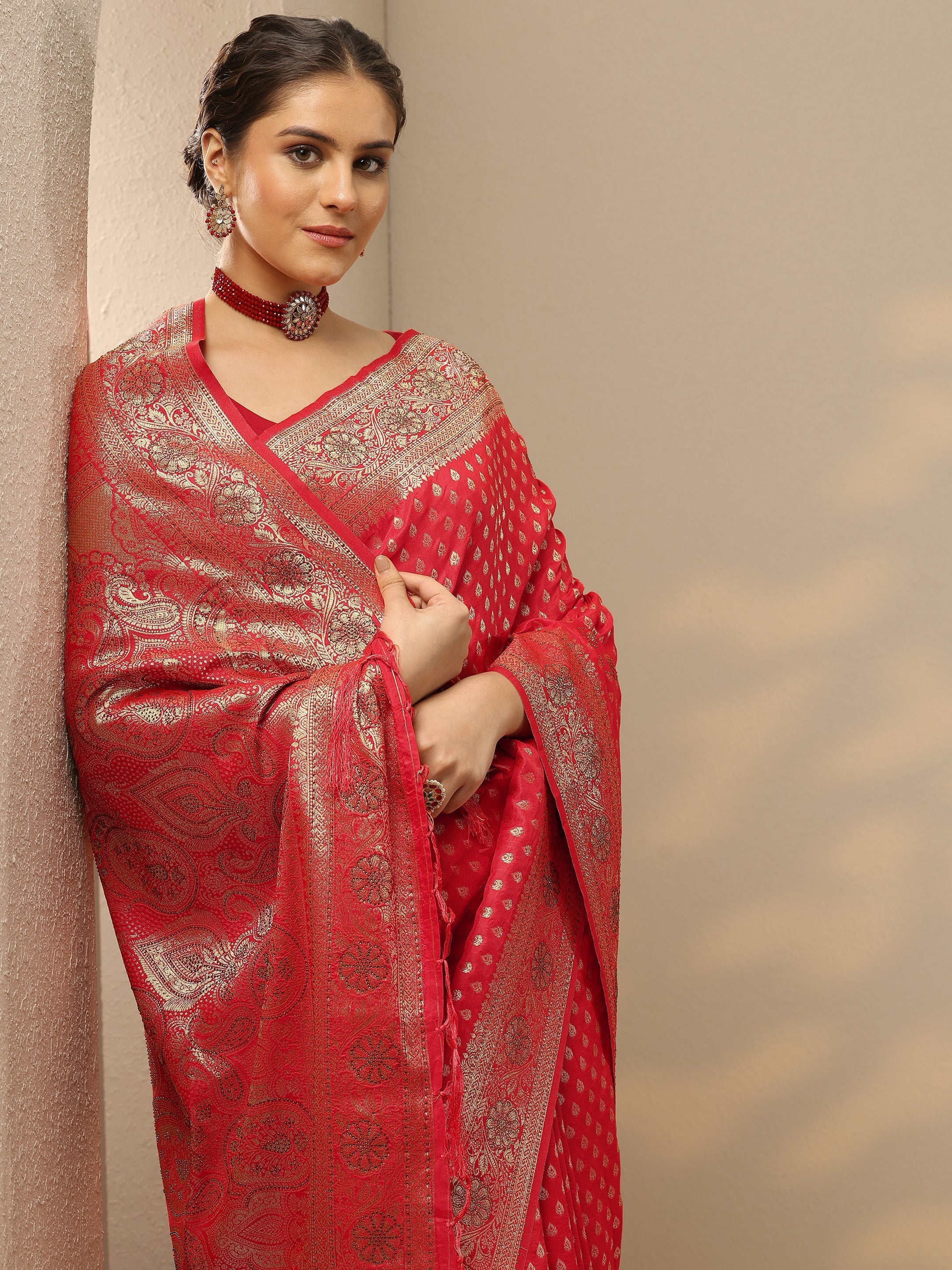 libas Red Embellished Banarasi Silk Blend Saree With Unstitched Blouse Piece-picture-25