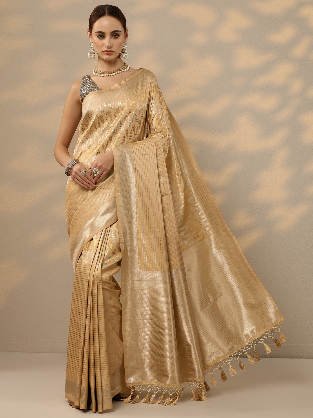  Gold Woven Design Banarasi Silk Blend Saree With Unstitched Blouse Piece 