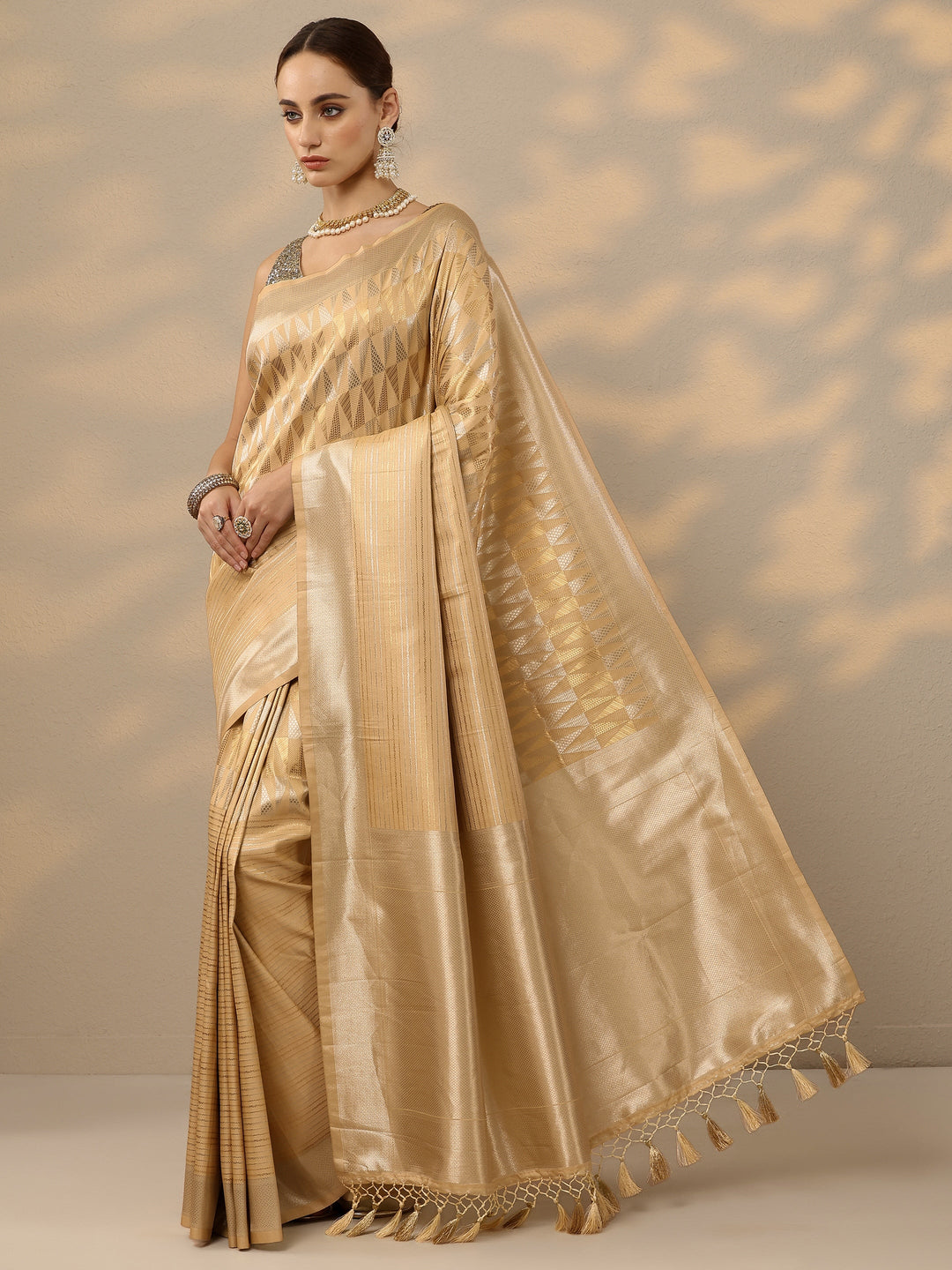  Gold Woven Design Banarasi Silk Blend Saree With Unstitched Blouse Piece 