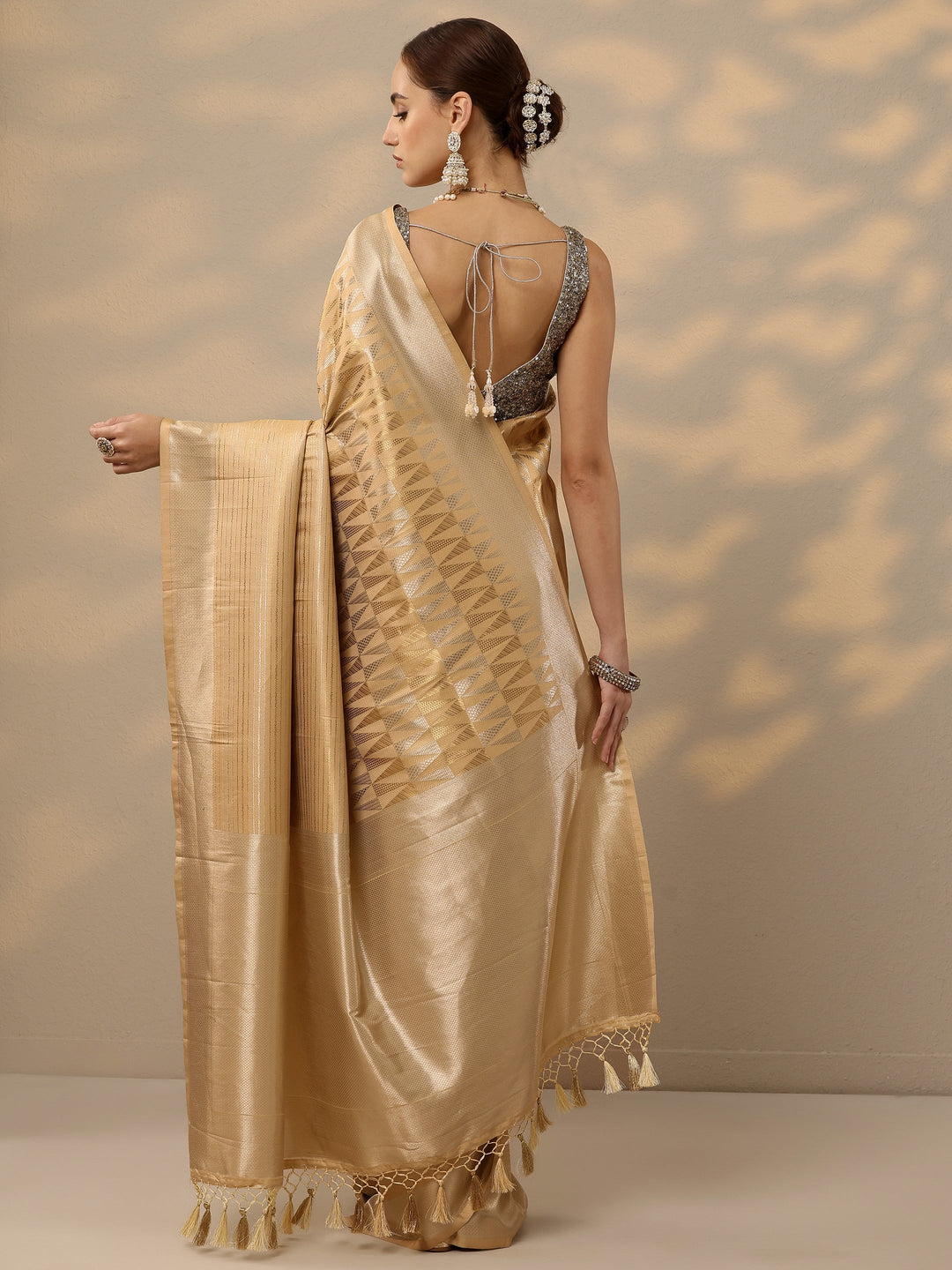  Gold Woven Design Banarasi Silk Blend Saree With Unstitched Blouse Piece 