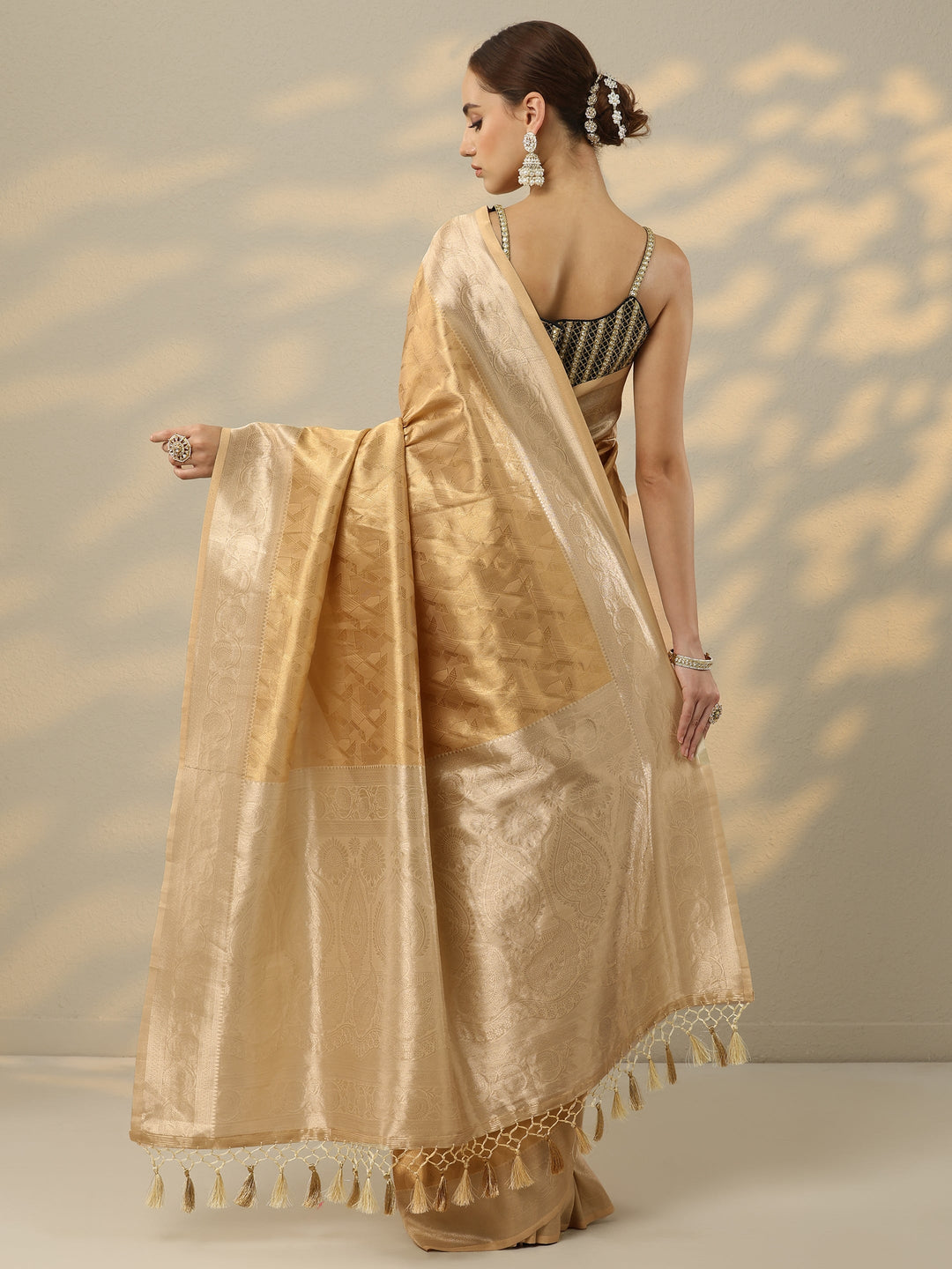  Gold Woven Design Banarasi Silk Blend Saree With Unstitched Blouse Piece 