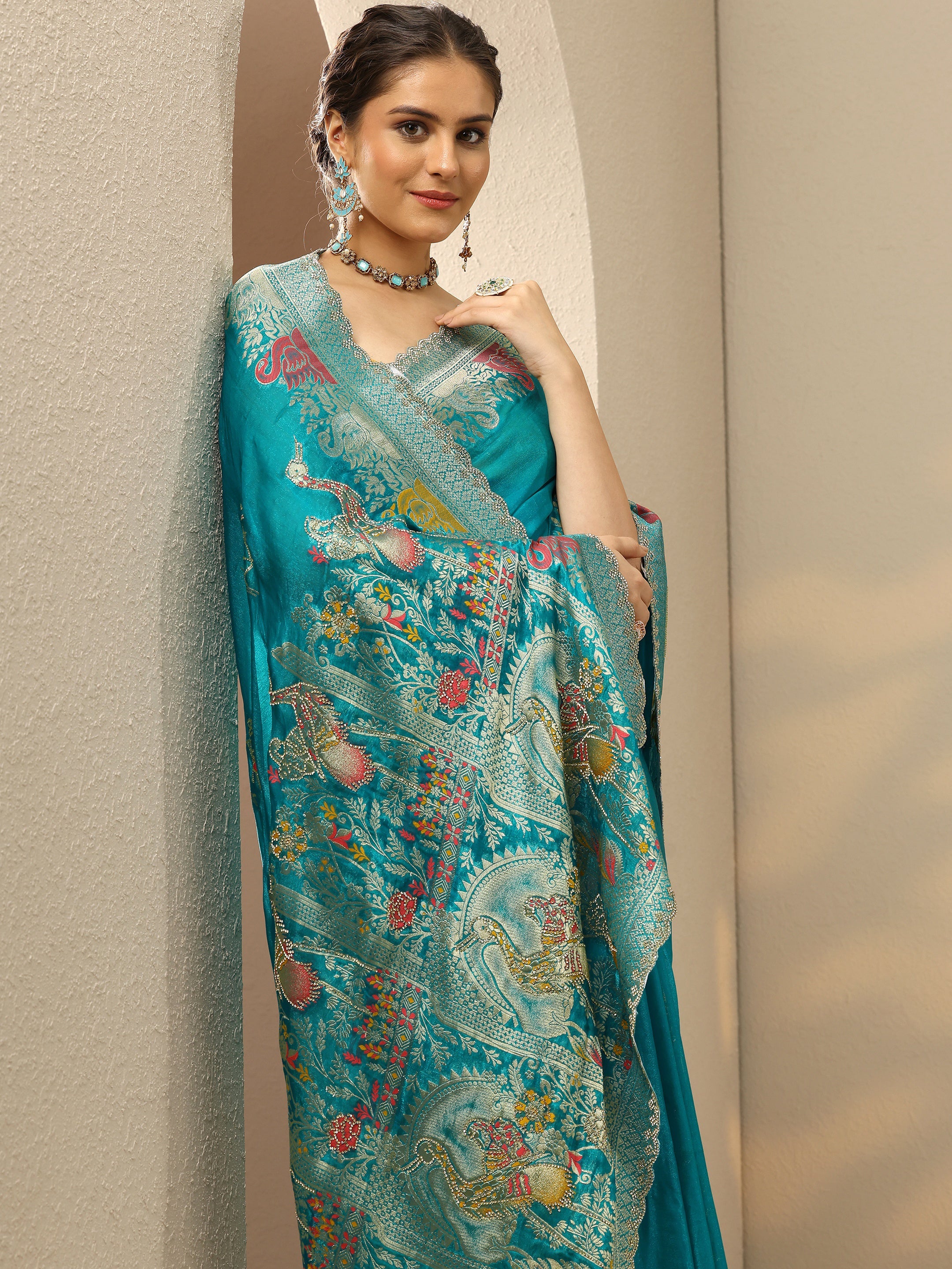 libas Green Embellished Jamdani Organza Saree With Unstitched Blouse Piece-picture-33