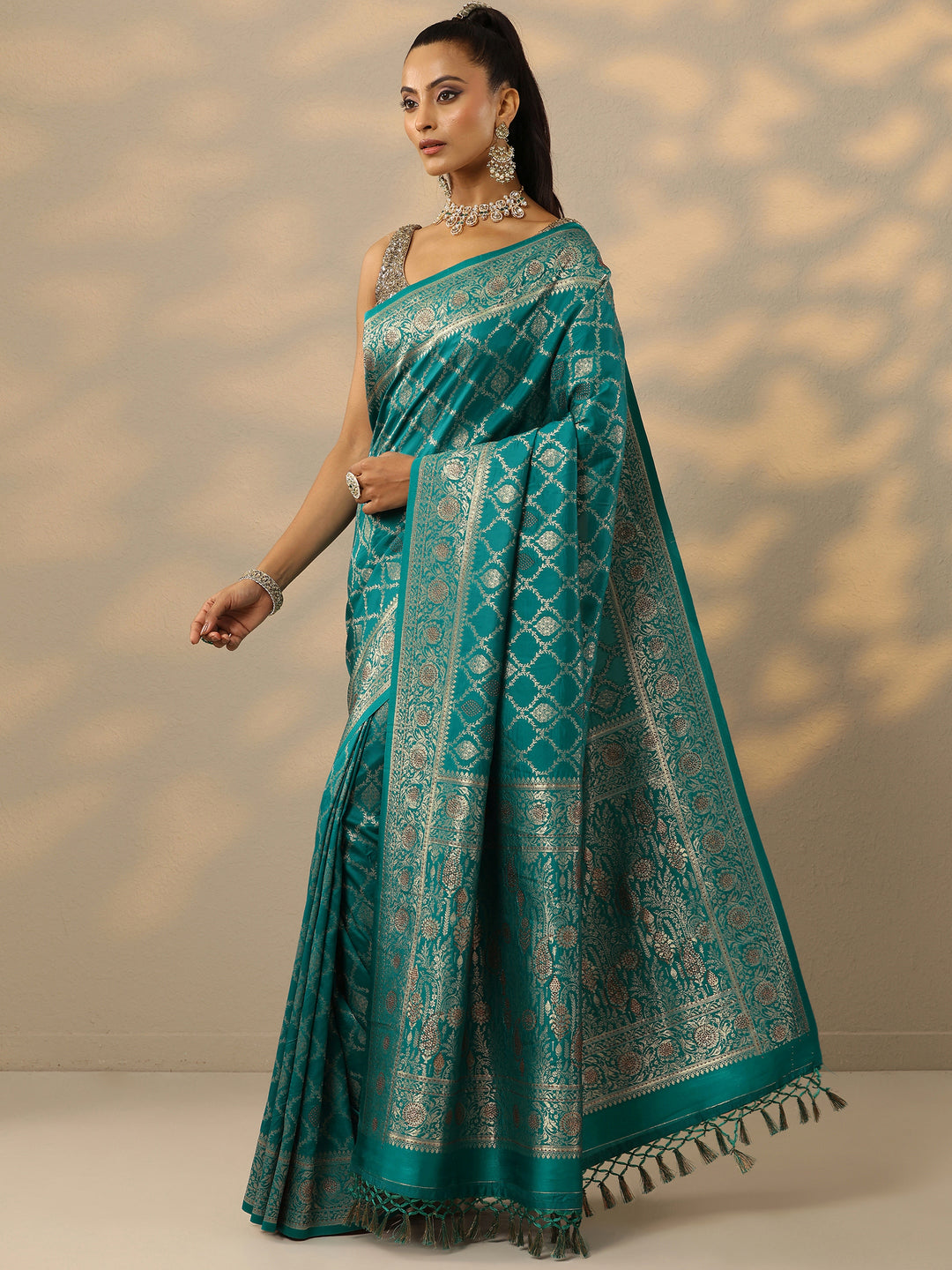  Green Embellished Banarasi Silk Blend Saree With Unstitched Blouse Piece 