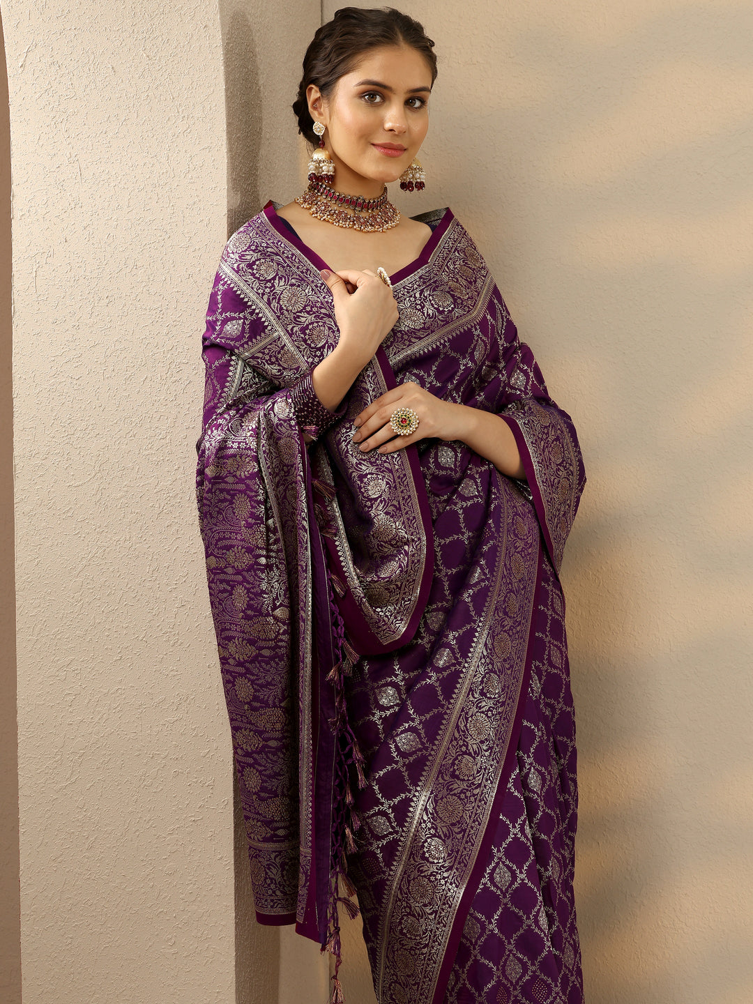 Purple Embellished Banarasi Silk Blend Saree With Unstitched Blouse Piece