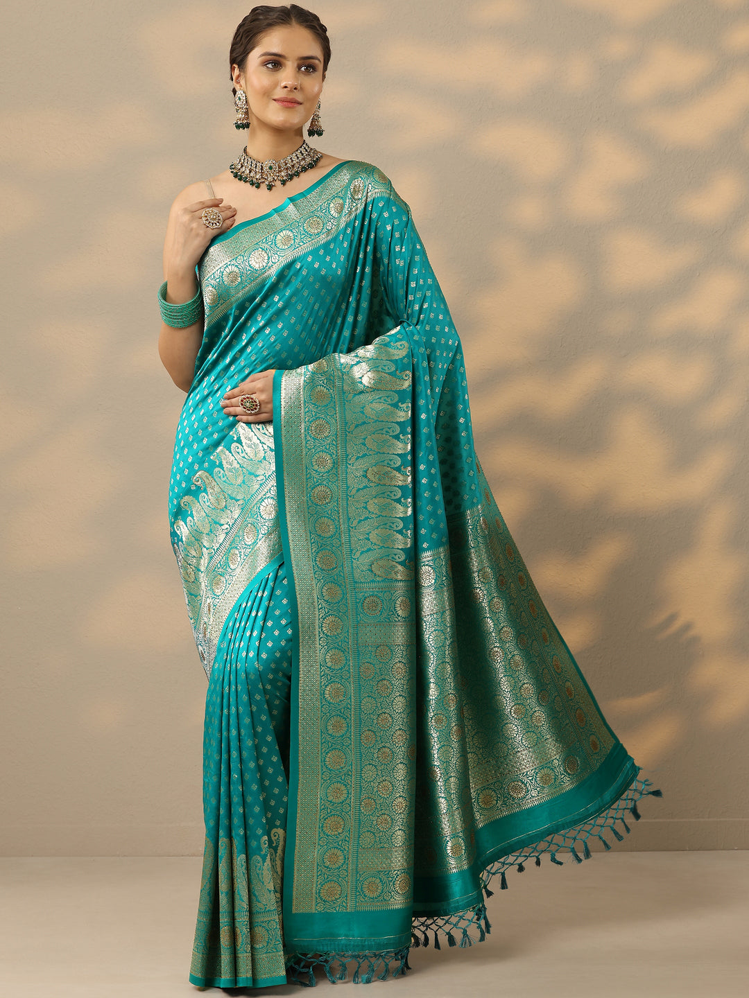  Green Embellished Banarasi Silk Blend Saree With Unstitched Blouse Piece 