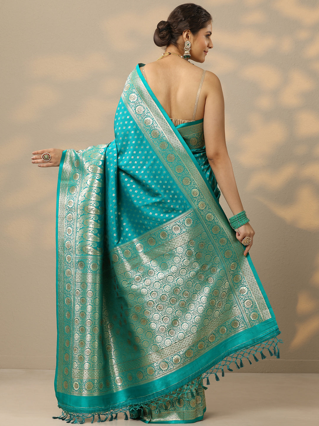  Green Embellished Banarasi Silk Blend Saree With Unstitched Blouse Piece 