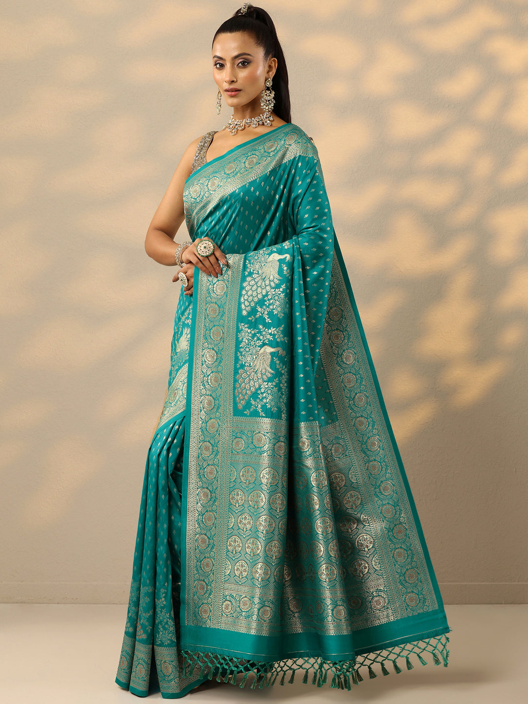  Green Embellished Banarasi Silk Blend Saree With Unstitched Blouse Piece 