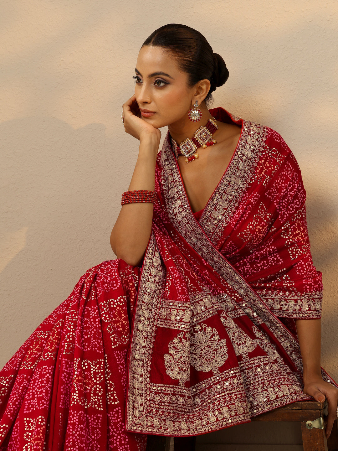 Red Bandhani  Printed Silk Blend Saree With Unstitched Blouse Piece