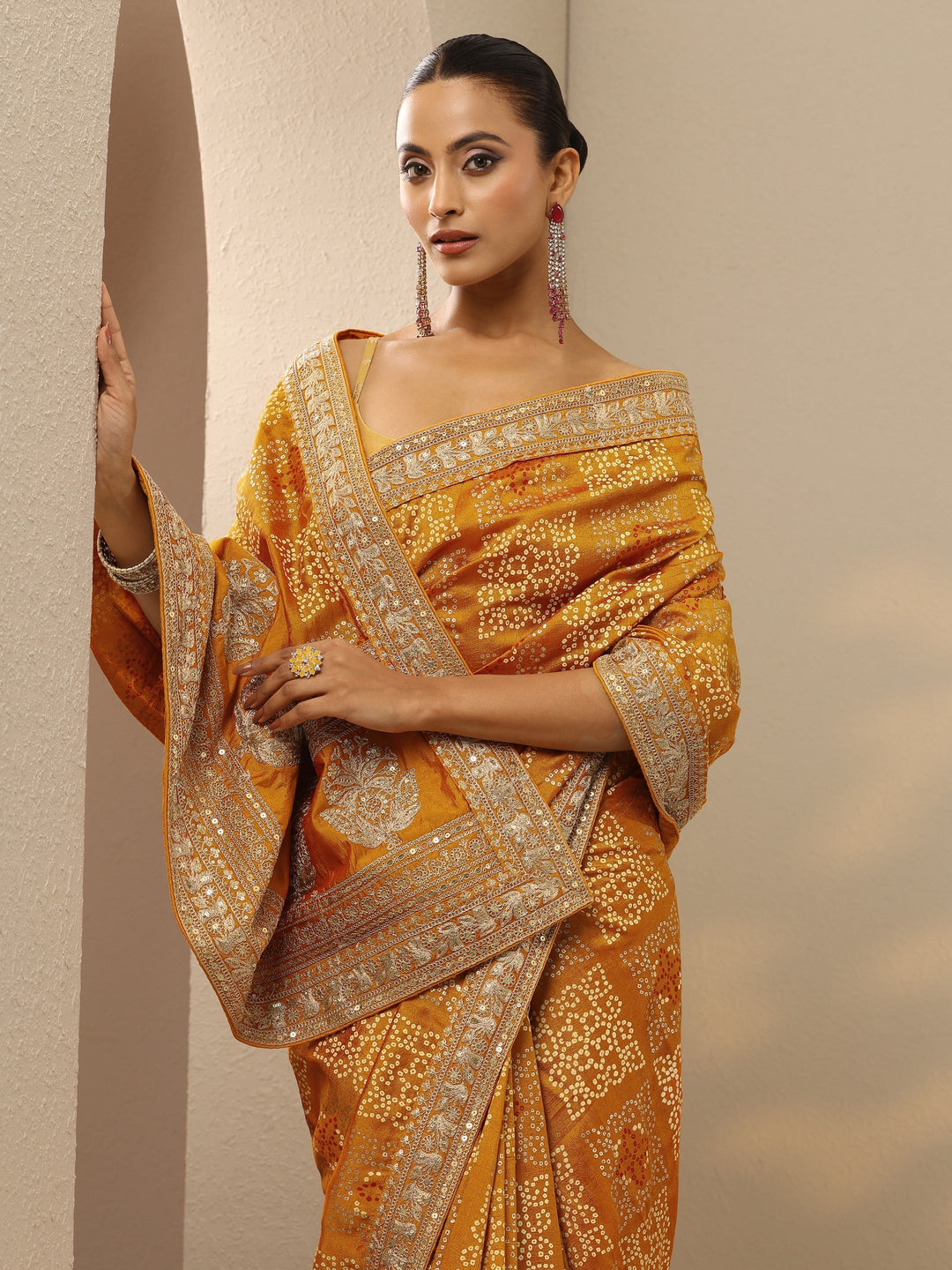 Mustard Bandhani  Printed Silk Blend Saree With Unstitched Blouse Piece
