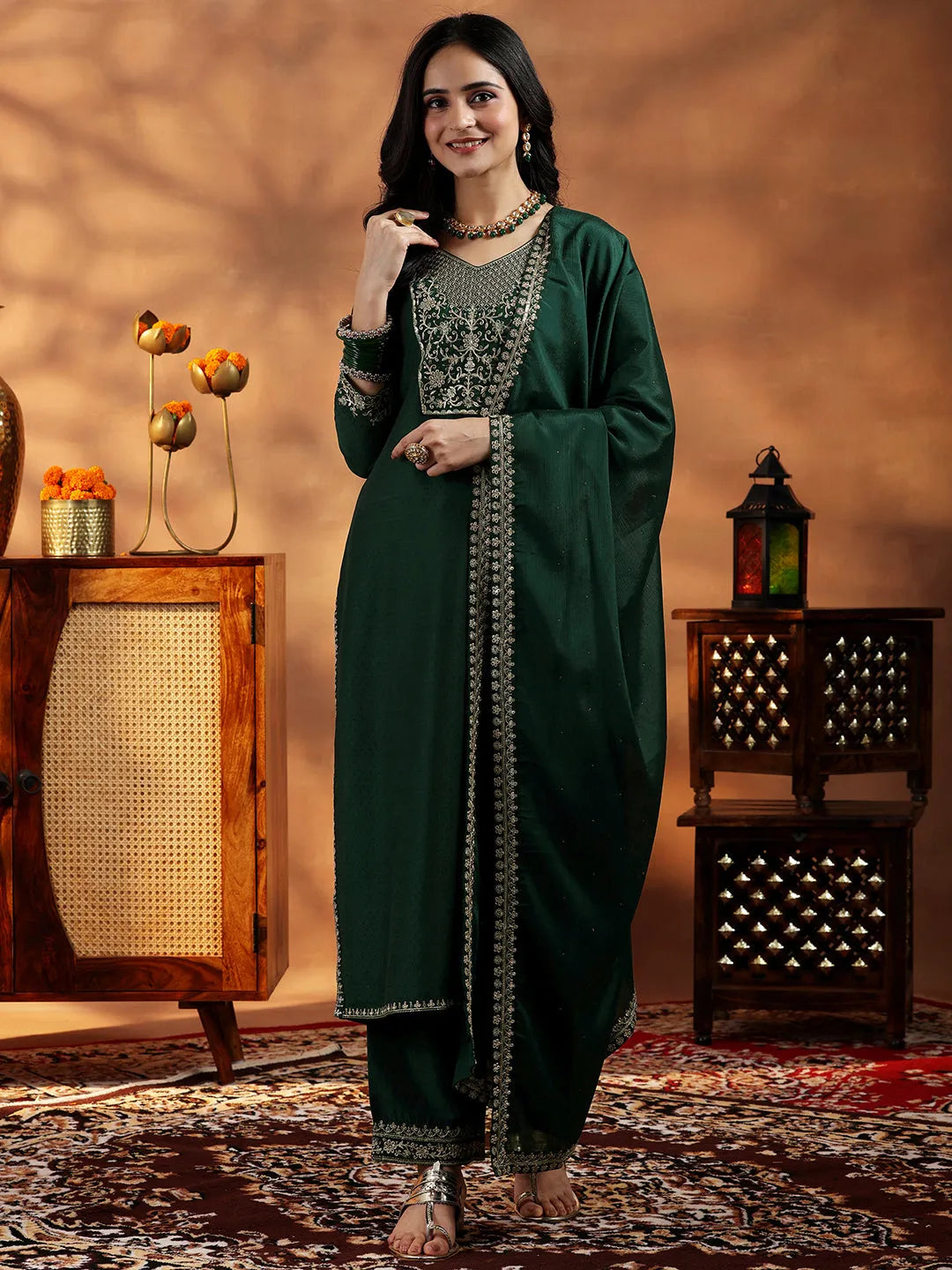  Green Yoke Design Silk Blend Straight Suit With Dupatta 