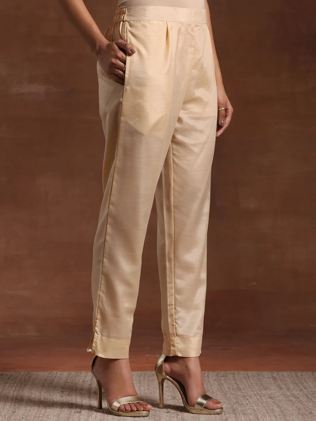  Peach Printed Organza Straight Suit With Dupatta 
