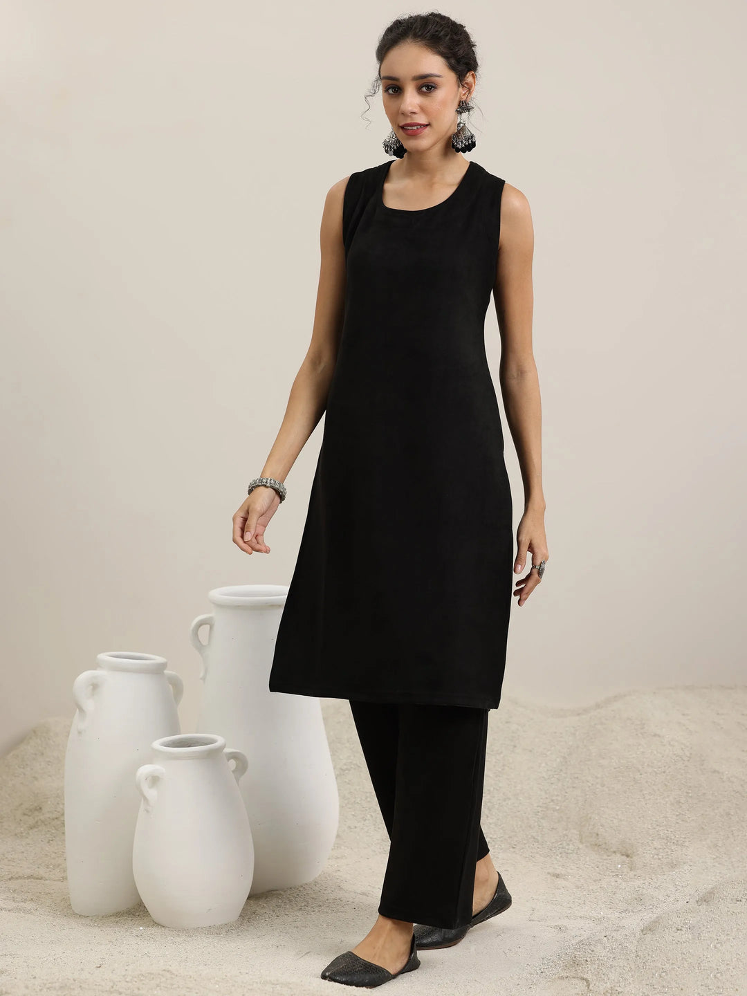 Black Solid Wool Blend Straight Kurta With Palazzos 