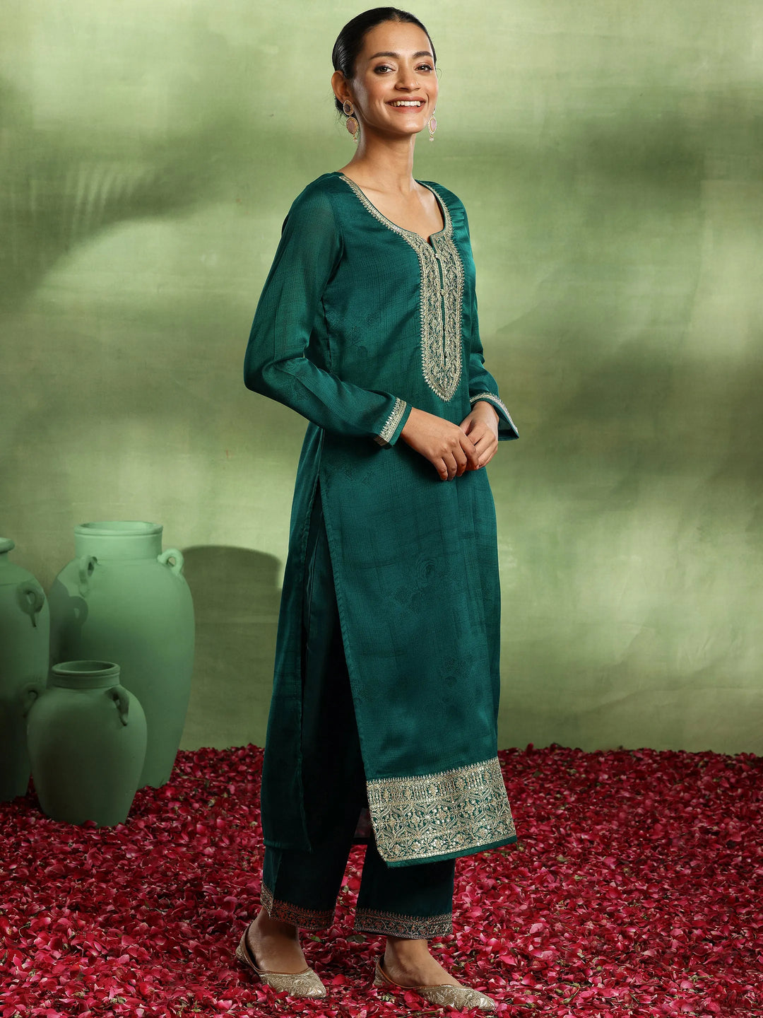  Green Yoke Design Silk Blend Straight Suit With Dupatta 