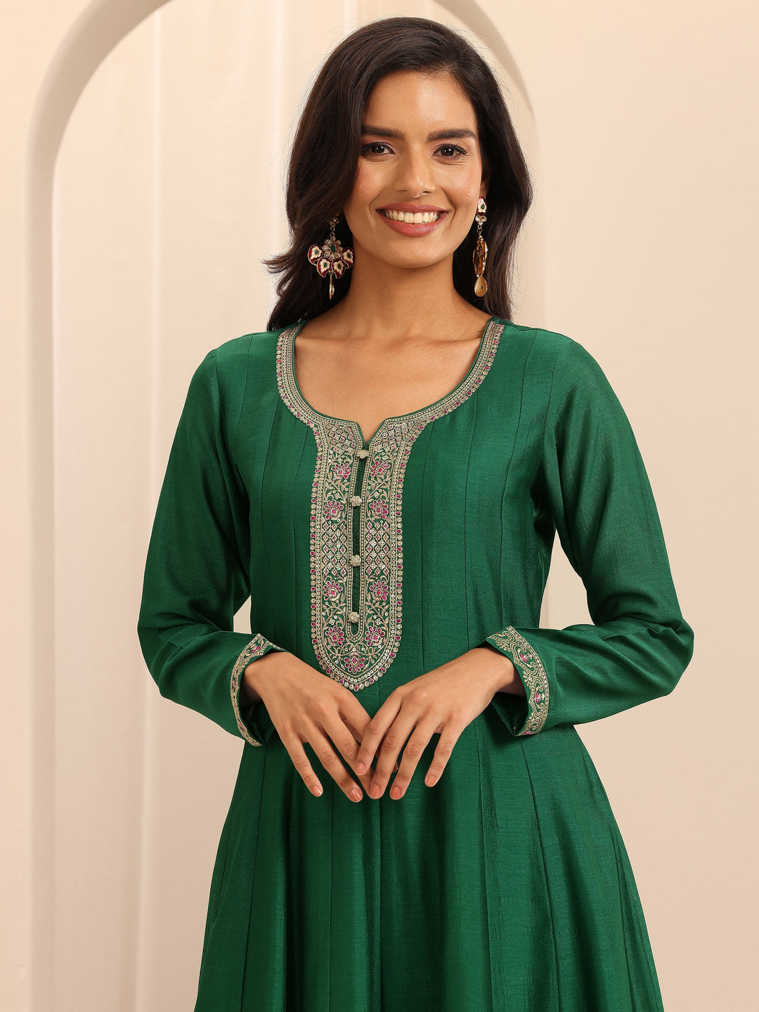  Green Embroidered Silk Blend Anarkali Suit Set With Dupatta 
