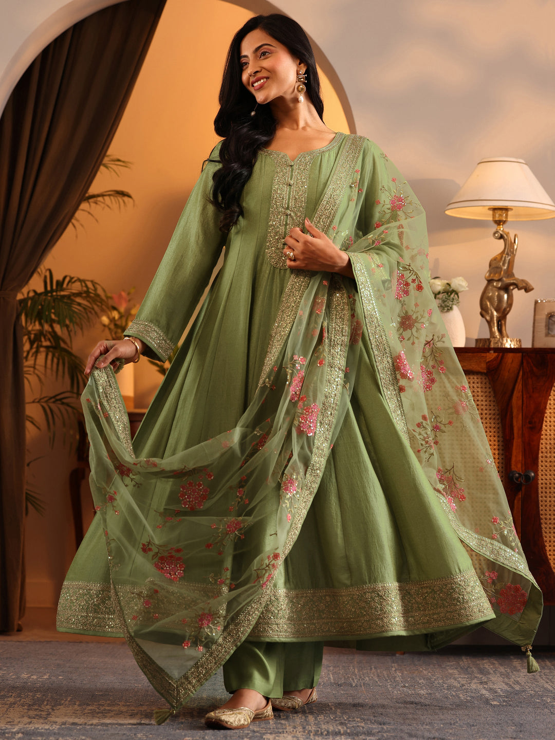  Libas Art Green Embroidered Silk Blend Anarkali Suit Set With Dupatta 