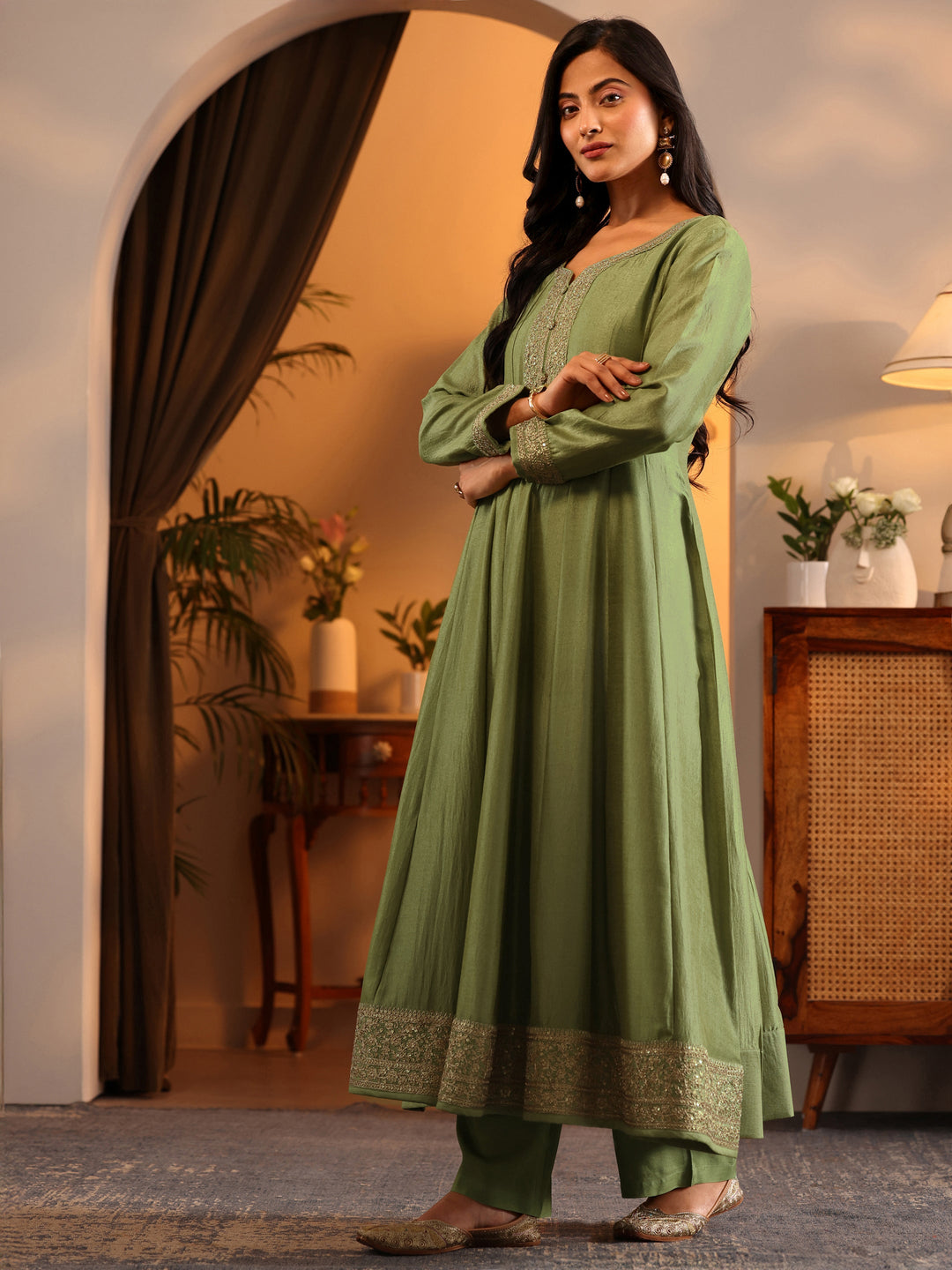  Libas Art Green Embroidered Silk Blend Anarkali Suit Set With Dupatta 