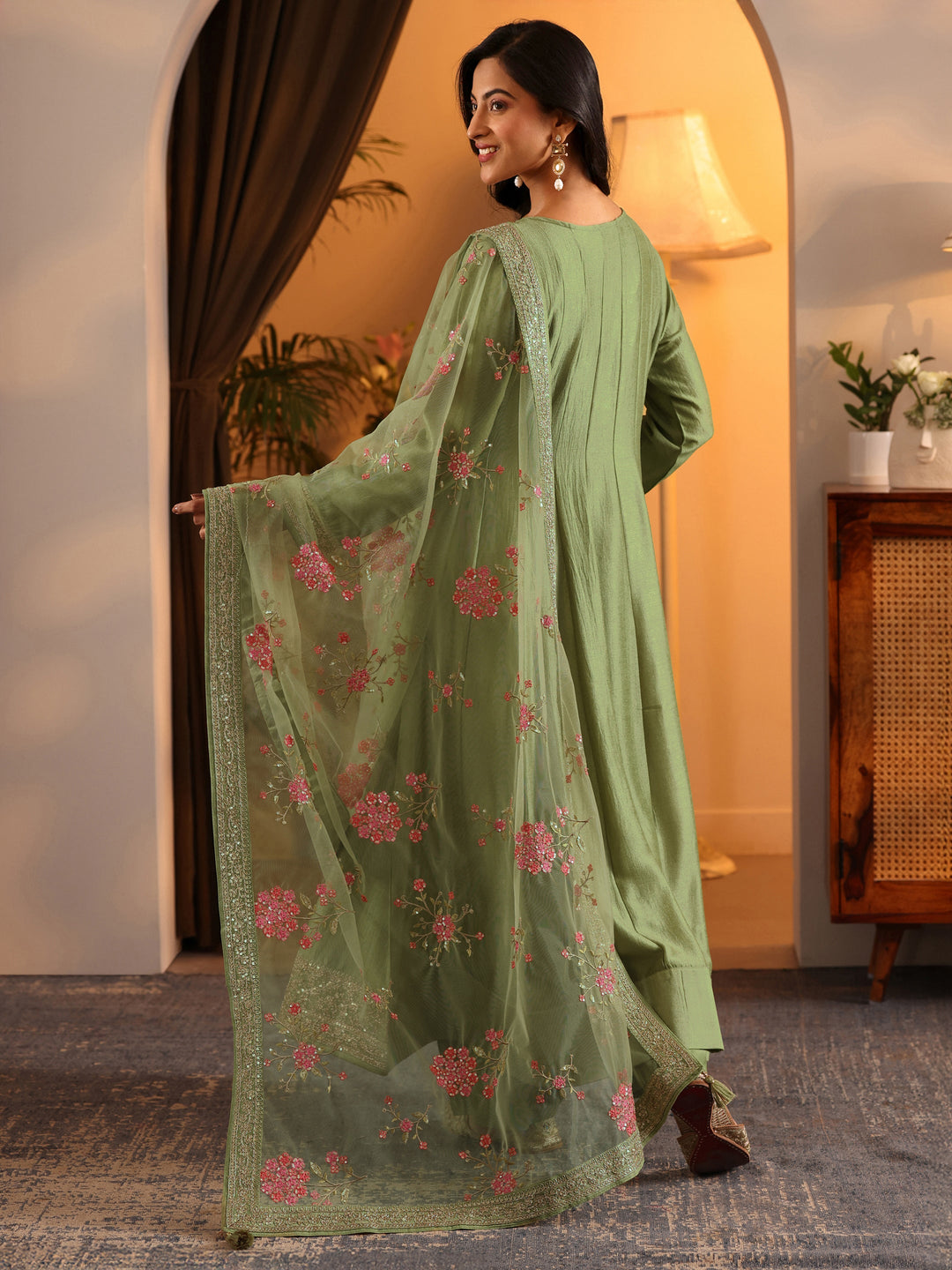  Libas Art Green Embroidered Silk Blend Anarkali Suit Set With Dupatta 