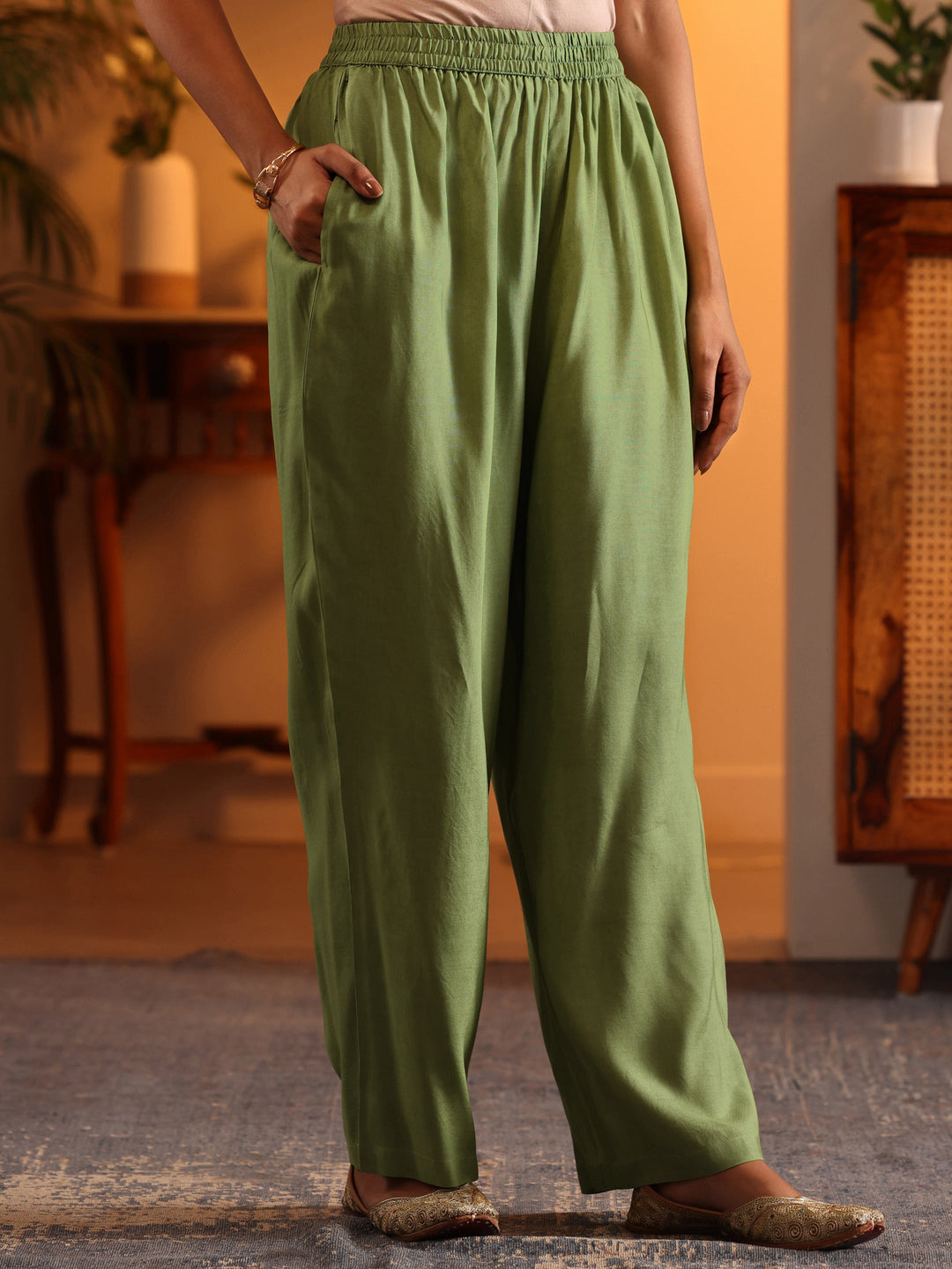  Libas Art Green Embroidered Silk Blend Anarkali Suit Set With Dupatta 