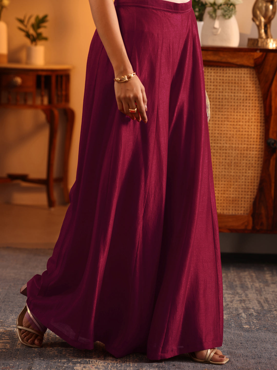  Libas Art Pink Embroidered Silk Blend Straight Suit Set With Dupatta 