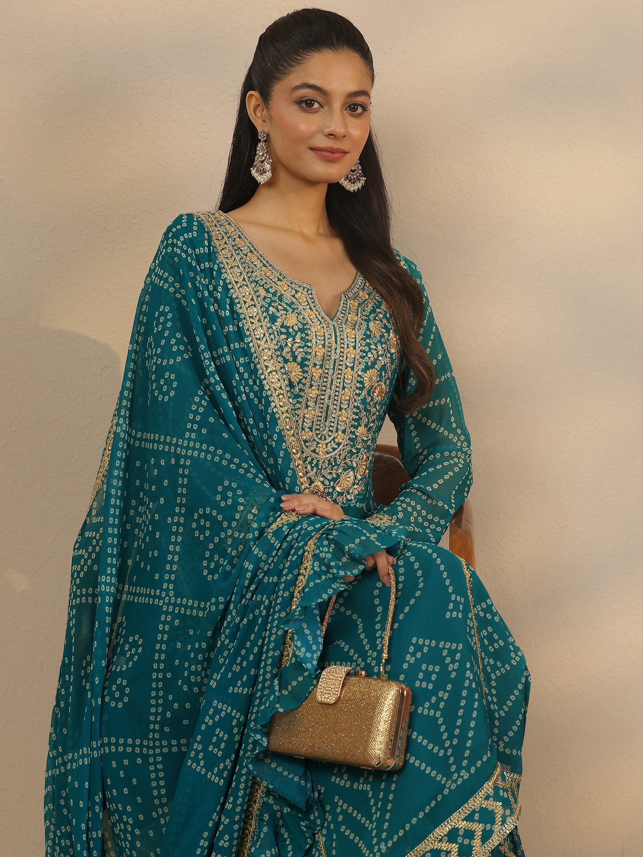 Libas Art Green Printed Georgette Straight Suit Set With Dupatta-picture-27