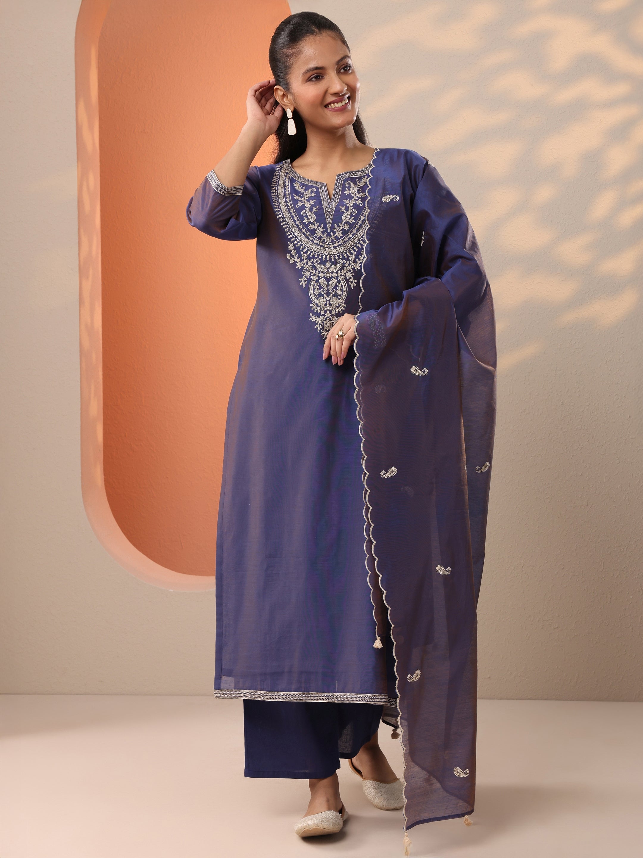 Purple Embroidered Silk Blend Straight Suit Set With Dupatta-image-11
