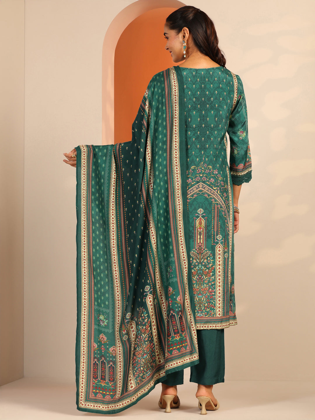  Green Printed Muslin Straight Suit Set With Dupatta 