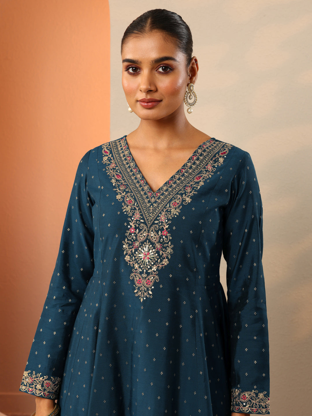  Navy Blue Embroidered Silk Blend Anarkali Suit Set With Dupatta 