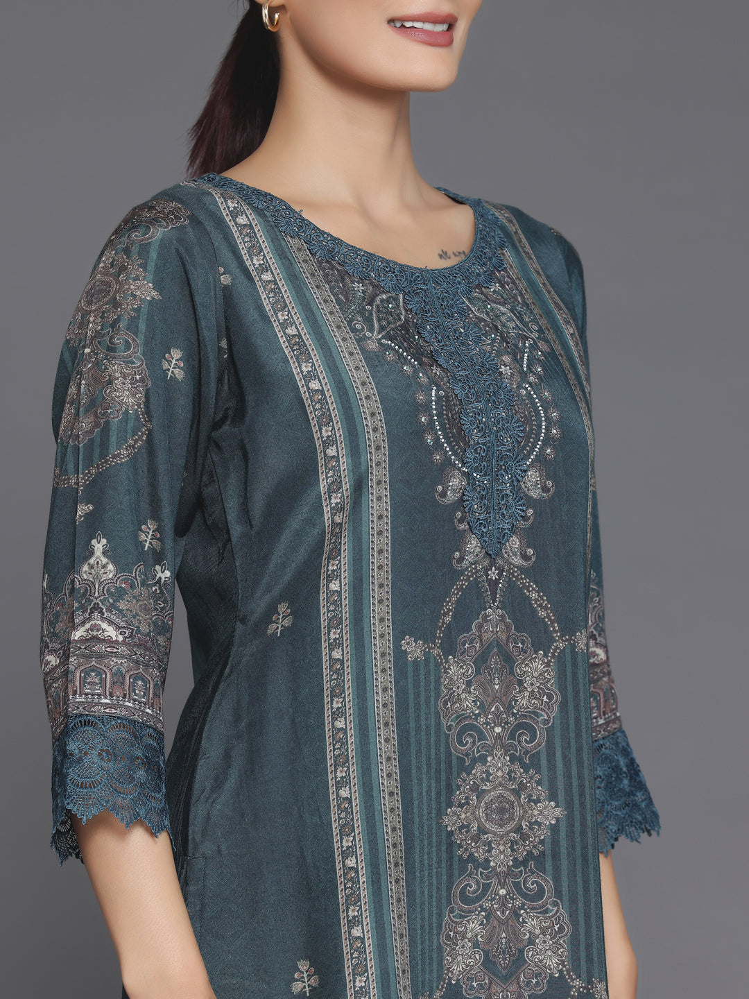  Green Printed Silk Blend Straight Suit Set With Dupatta 