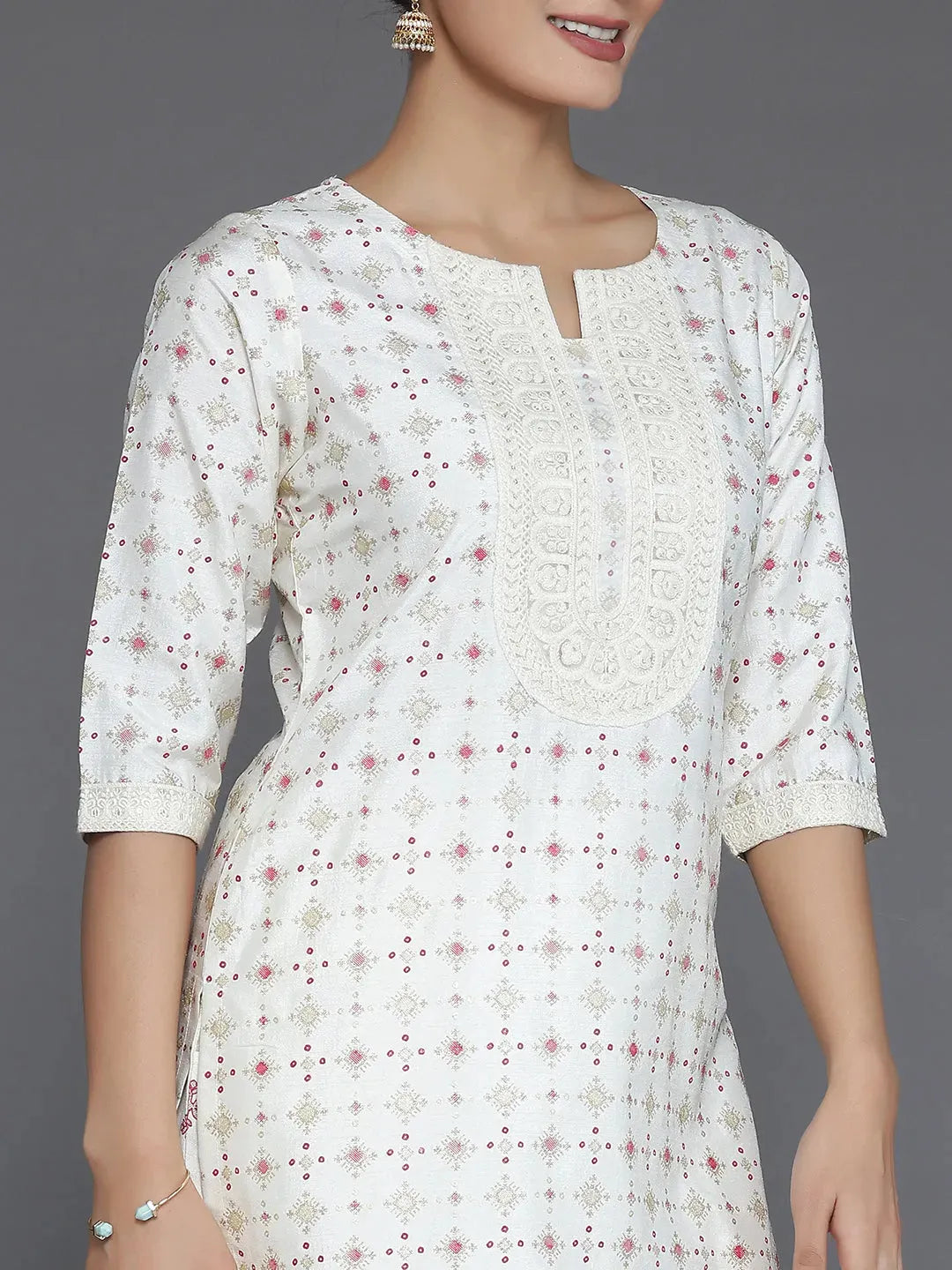  Off White Printed Silk Blend Straight Suit With Dupatta 