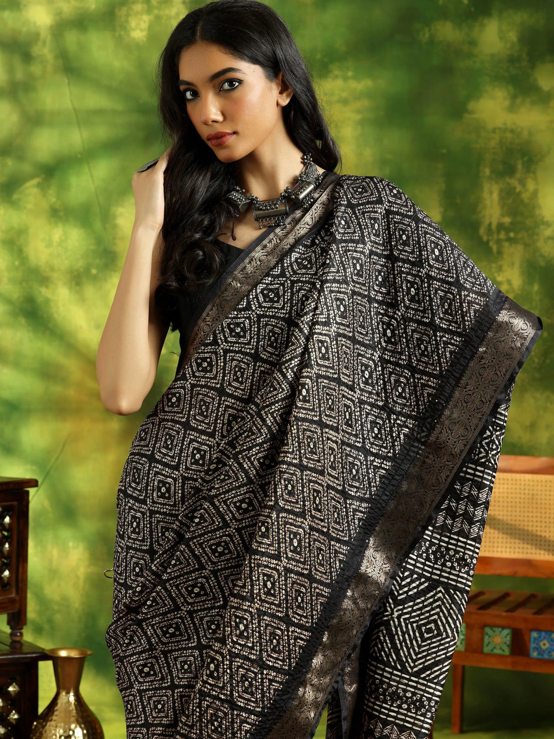 Black Printed Silk Blend Saree With Unstitched Blouse Piece - Libas 
