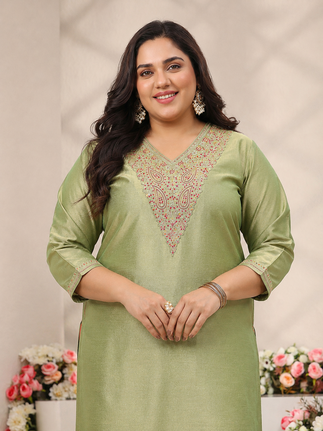  Plus Size Green Floral Embroidered Silk Blend Straight Suit Set 