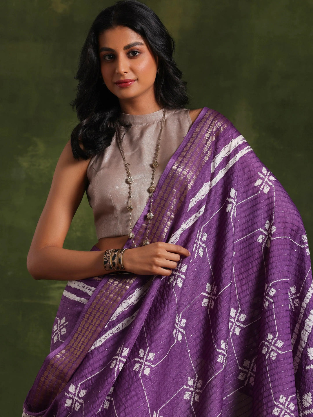 Lavender Printed Silk Blend Saree With Unstitched Blouse Piece - Libas 