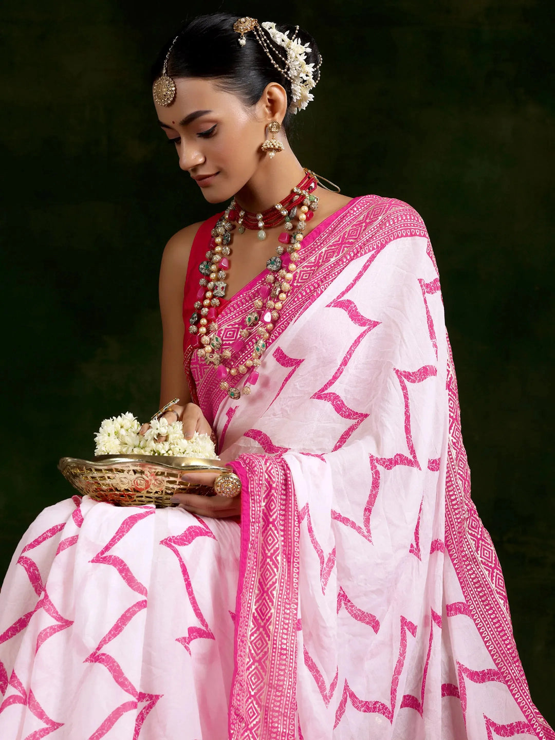  White Printed Chiffon Saree With Unstitched Blouse Piece 