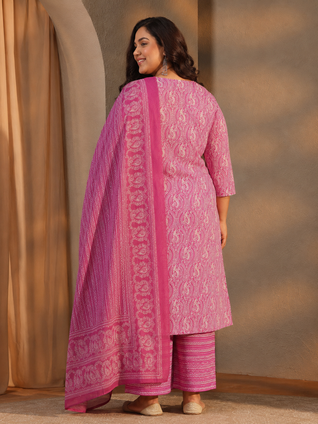  Plus Size Pink Paisley Printed Cotton Straight Suit Set 