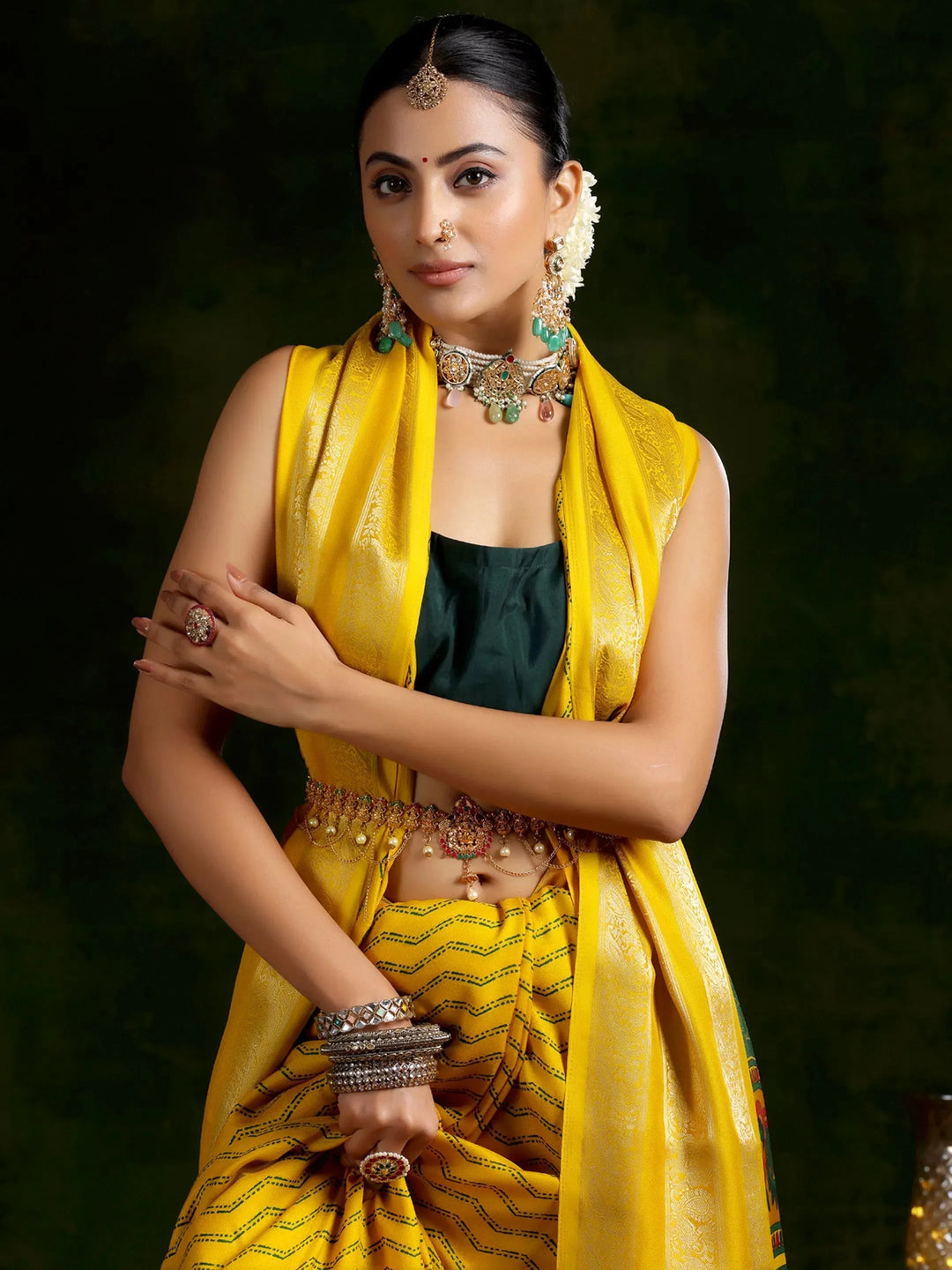  Mustard Printed Silk Blend Saree With Unstitched Blouse Piece 