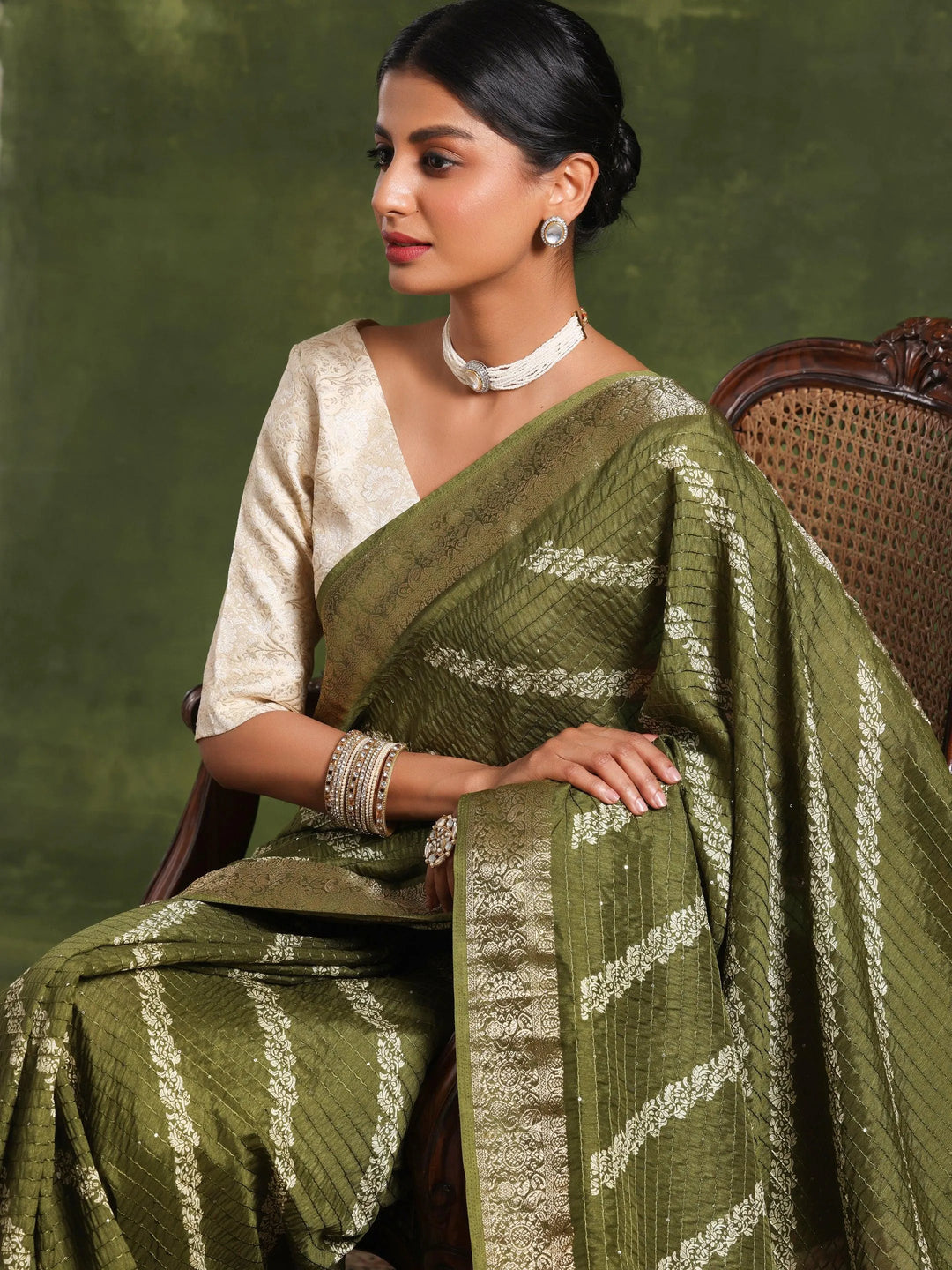 Green Printed Silk Blend Saree With Unstitched Blouse Piece - Libas 