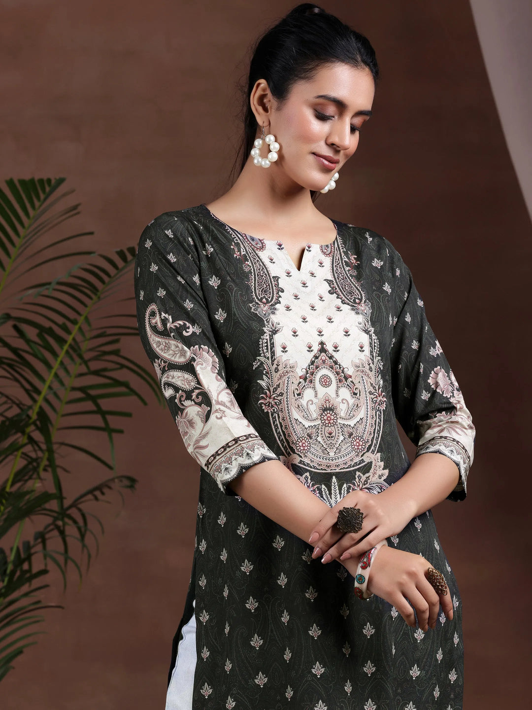  Black Printed Crepe Straight Kurta 