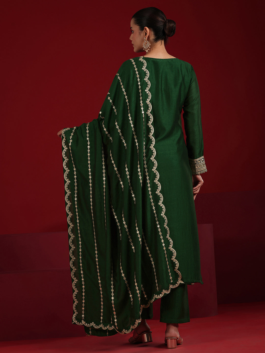  Libas Art Green Embroidered Silk Blend Straight Suit Set With Dupatta 