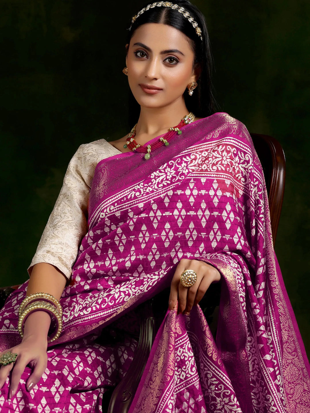  Magenta Printed Silk Blend Saree With Unstitched Blouse Piece 