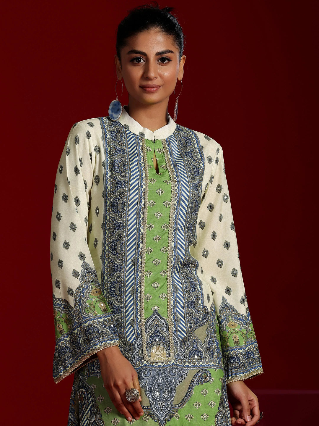  Libas Art Off White Printed Muslin Co-Ords 