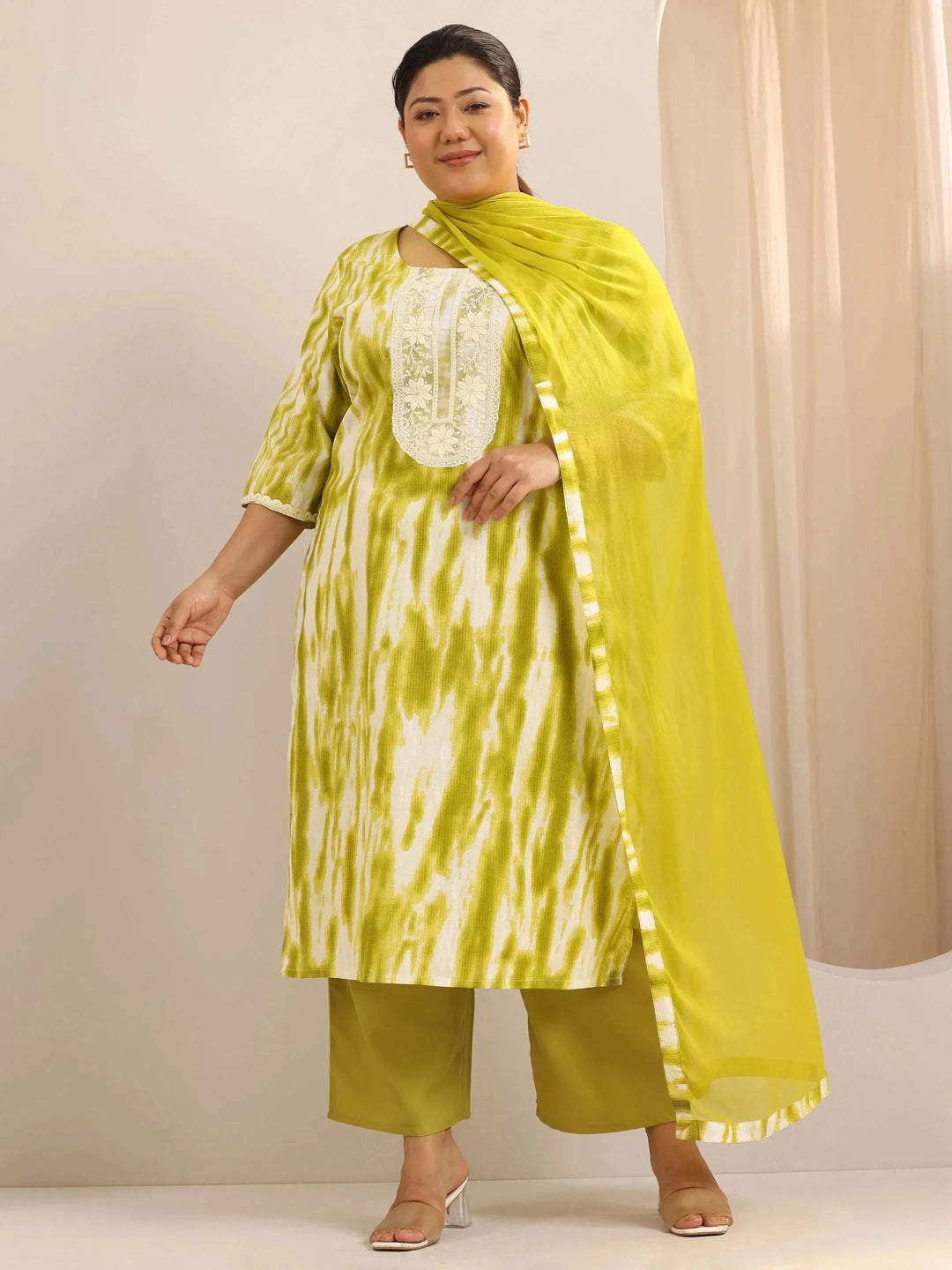  Plus Size Green Printed Cotton Straight Suit Set With Dupatta 