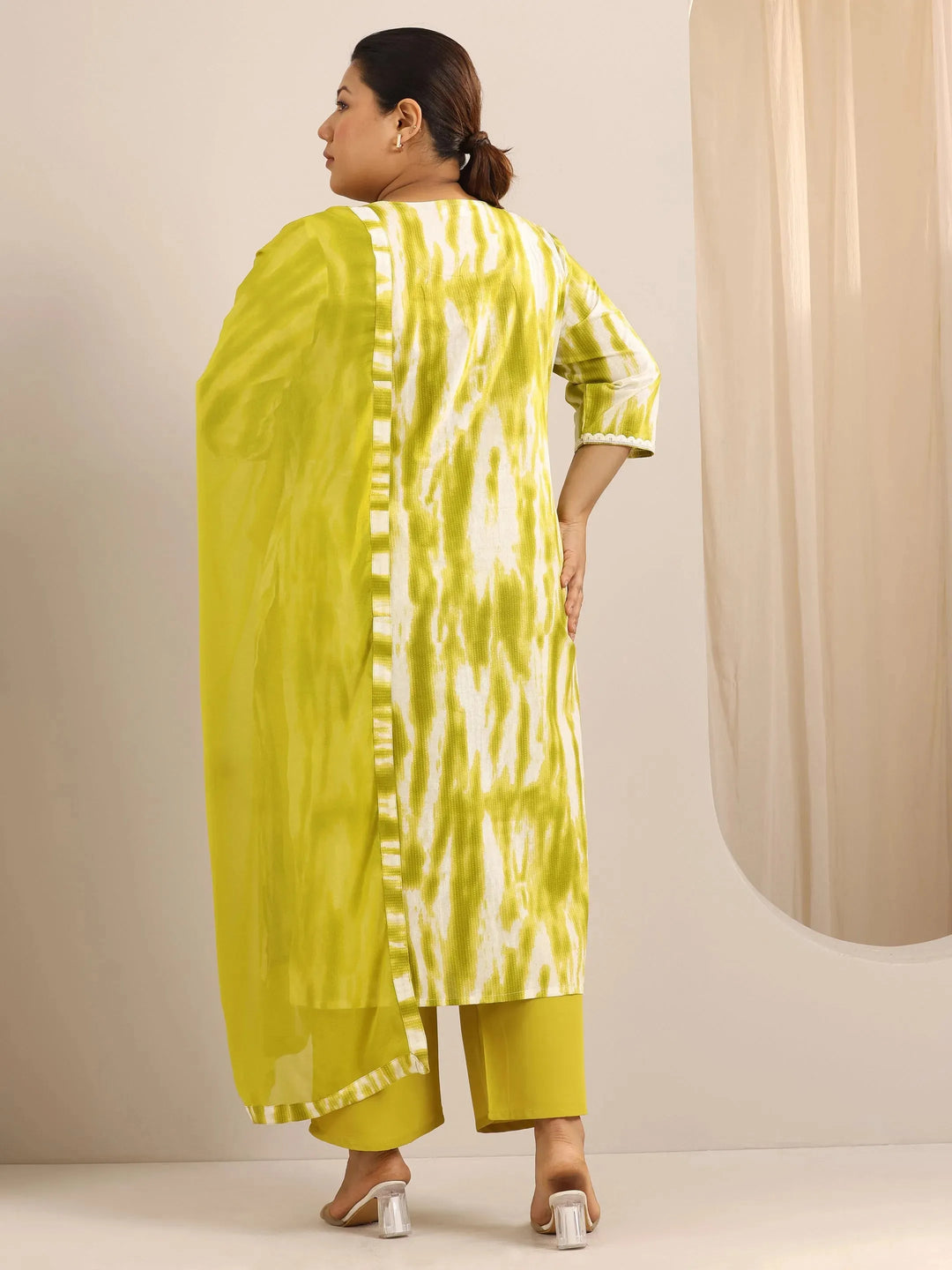  Plus Size Green Printed Cotton Straight Suit Set With Dupatta 