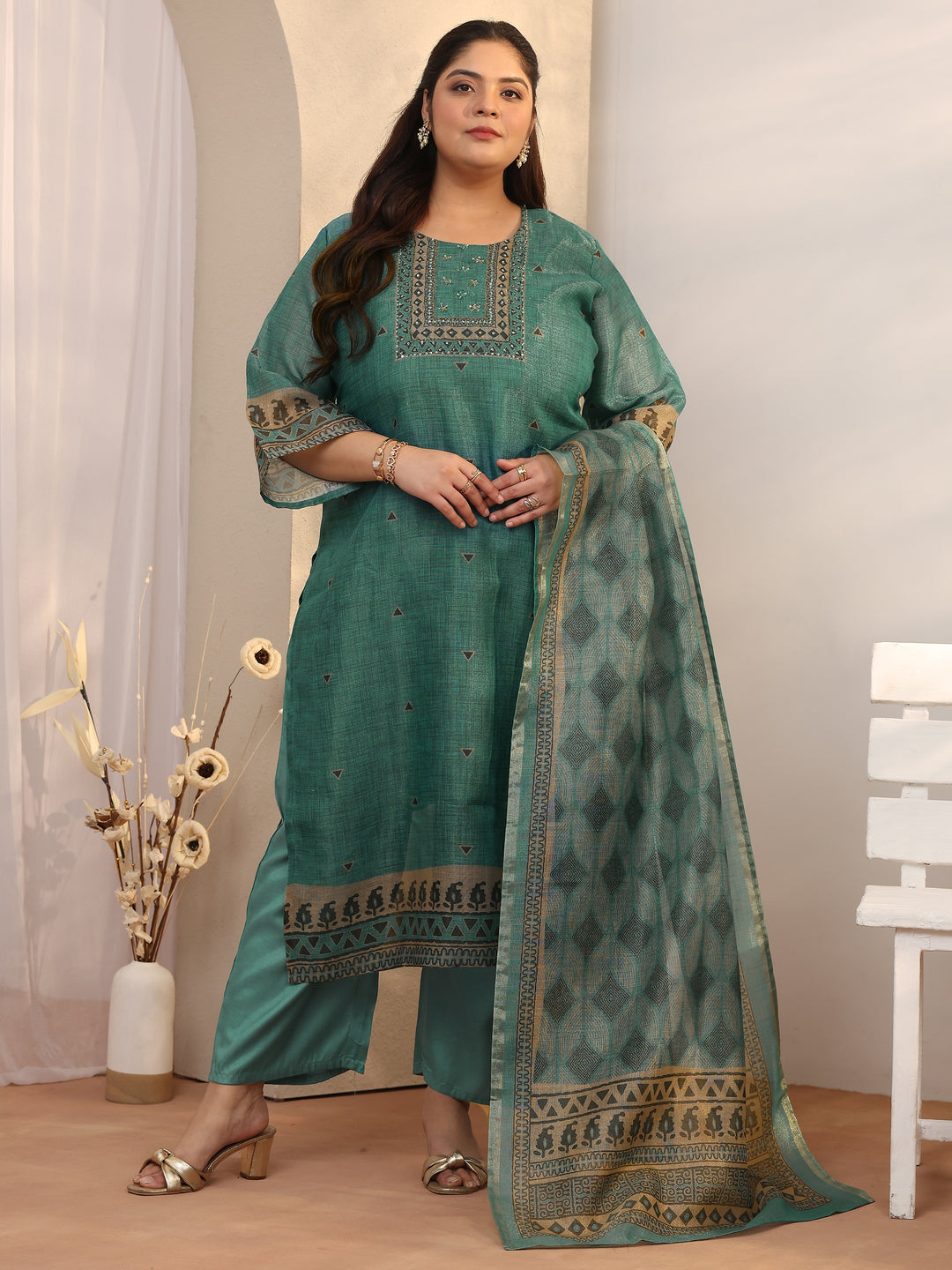 Plus Size Green Embellished Silk Blend Straight Suit Set With Dupatta 