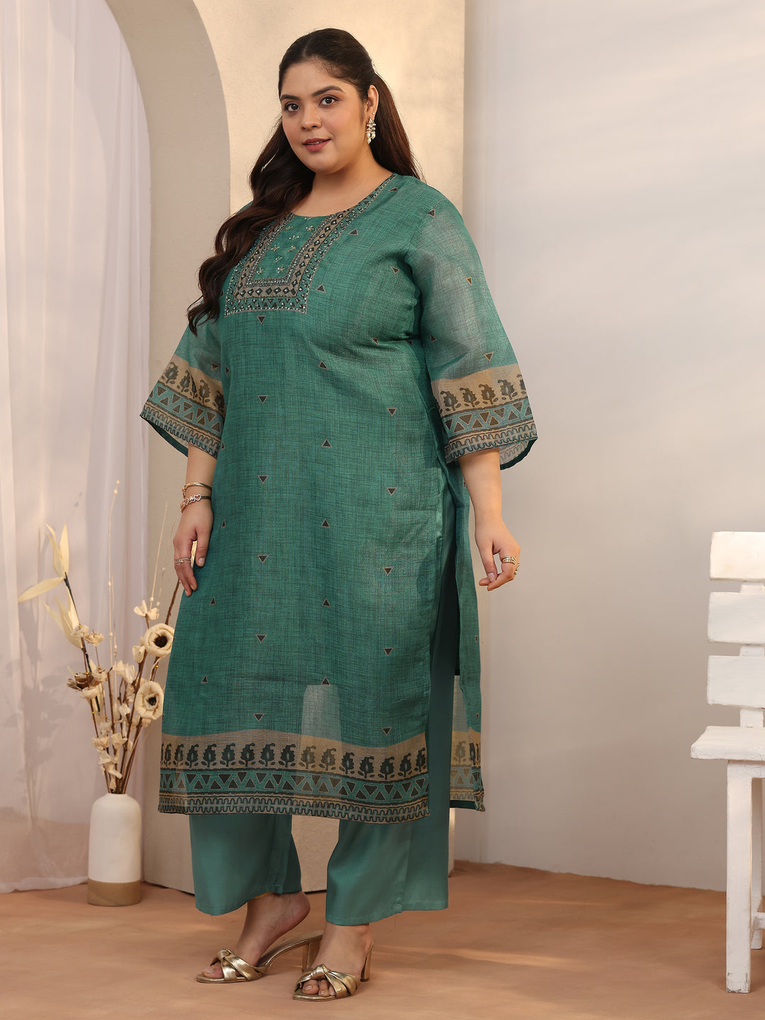  Plus Size Green Embellished Silk Blend Straight Suit Set With Dupatta 