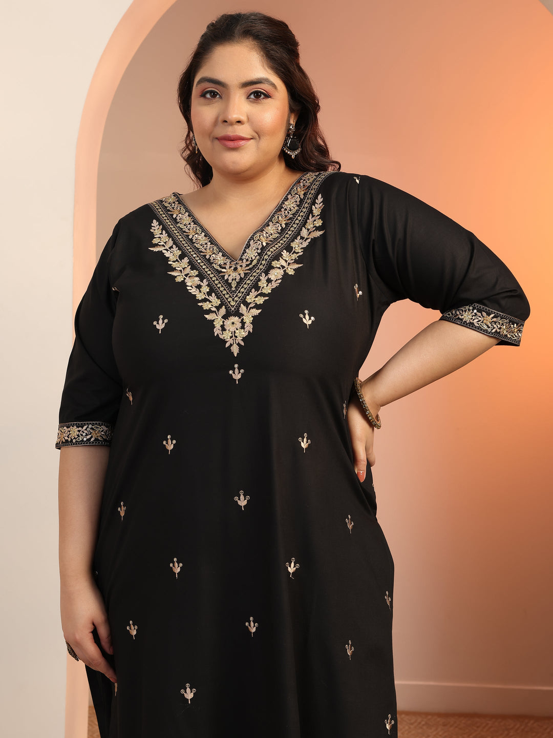  Plus Size Black Embroidered Viscose Straight Suit Set With Dupatta 